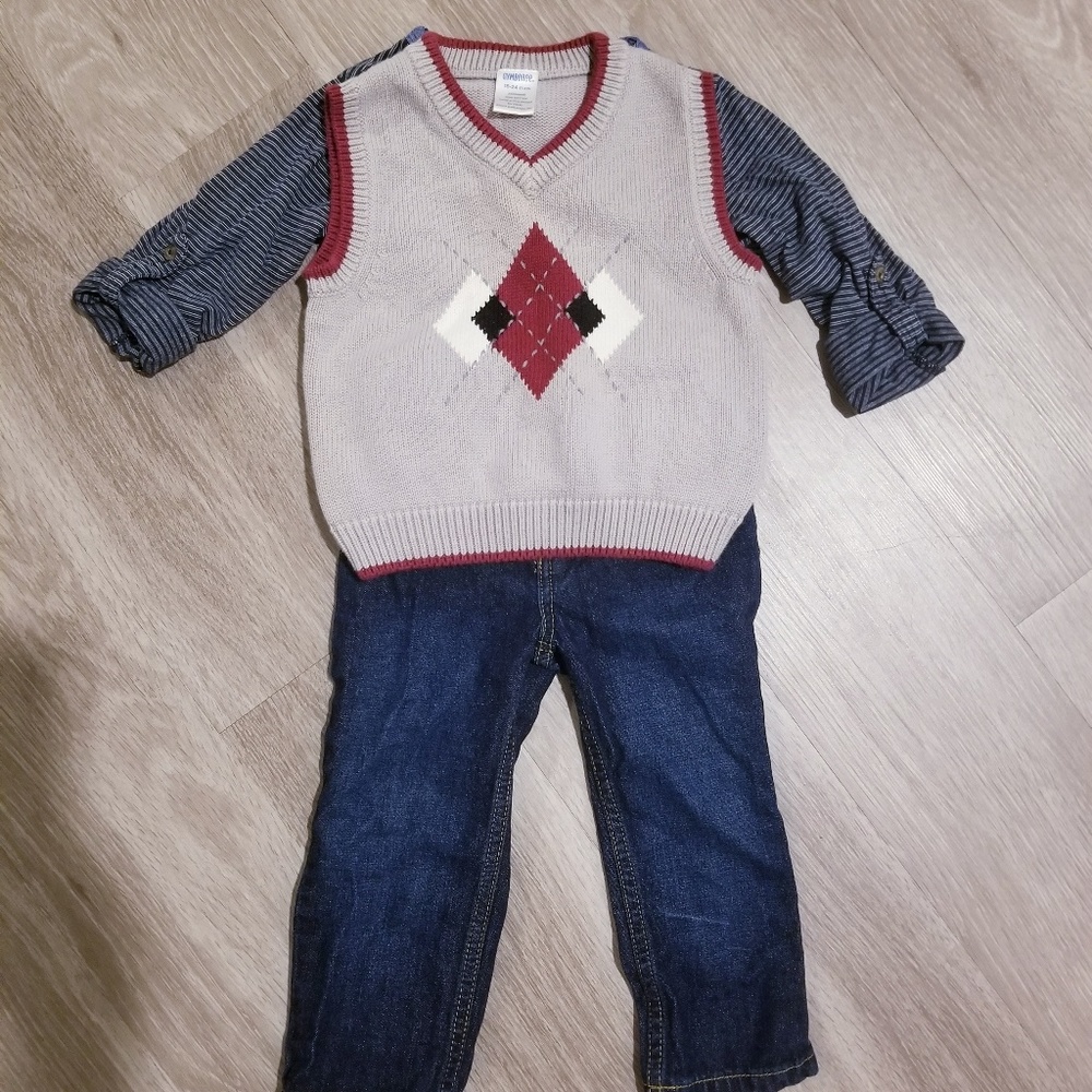 Bundle boy's 18-24 months outfit 💕👍